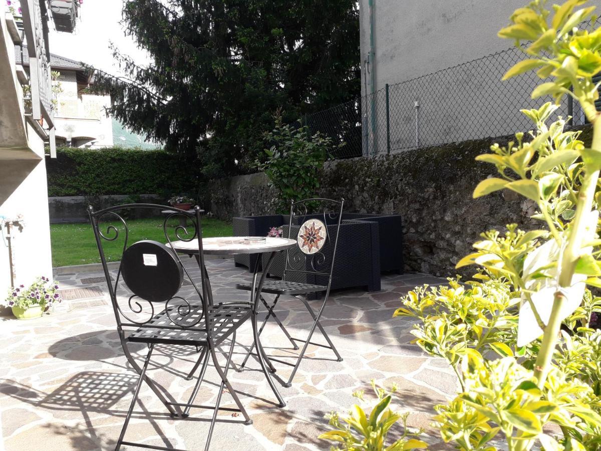 Hotel Casa Liberty Mandello del Lario Exterior foto